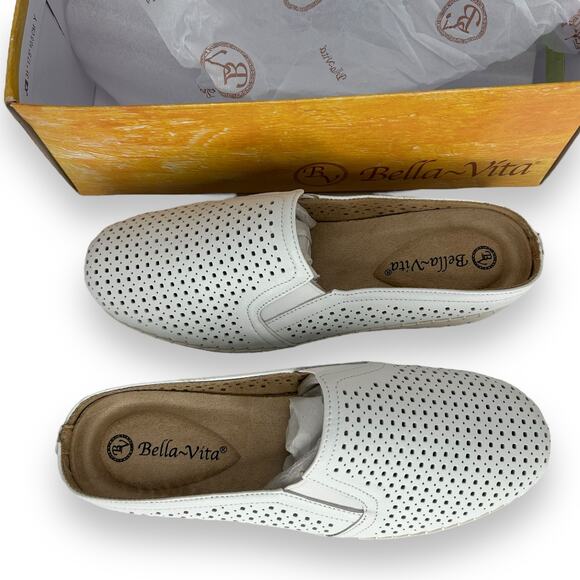 NEW Bella Vita Flats Size 8.5 Narrow Perforated White Mules Athleisure Comfort - Picture 5 of 12